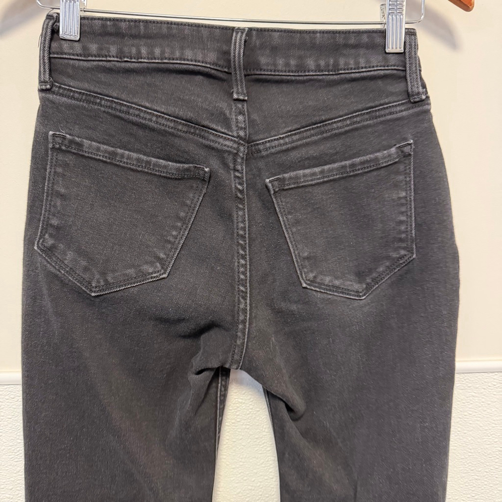 Women's Old Navy High-Rise Wow Flare Jeans in Black, Size 0 Short Bell Bottoms - Picture 8 of 16
